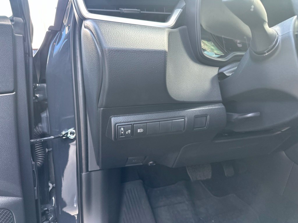 Used 2026 Toyota Corolla LE FWD image 16