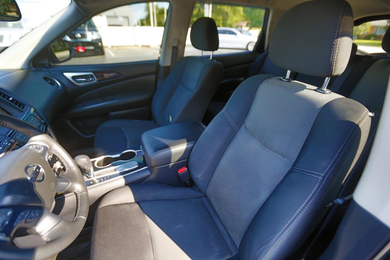 Used 2020 Nissan Pathfinder SV FWD image 5