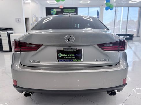 Used 2016 Lexus IS 200t w/ F Sport Package RWD image 11