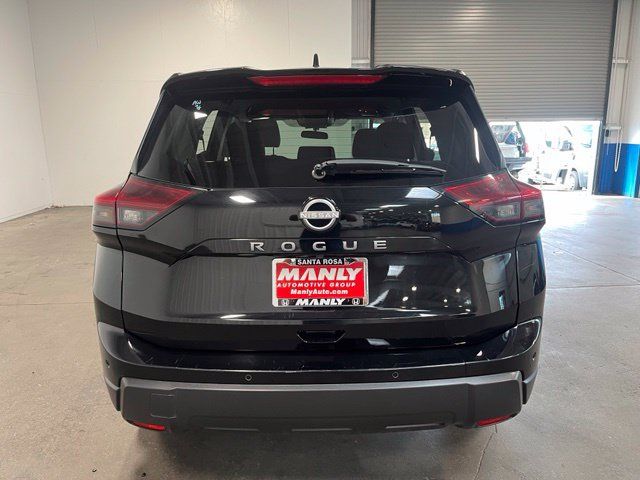 Used 2025 Nissan Rogue SV FWD image 4