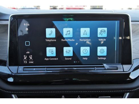 Used 2024 Volkswagen Atlas SE image 25