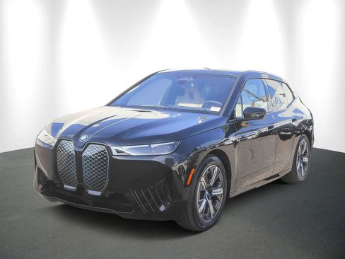 Certified 2023 BMW iX xDrive50 w/ Premium Package image 3