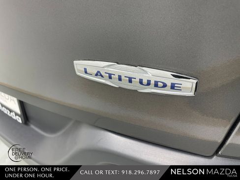 Used 2017 Jeep Cherokee Latitude w/ Safety/Convenience Group image 15