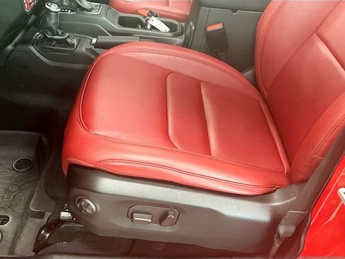 Used 2024 Jeep Wrangler Unlimited Rubicon 392 image 24