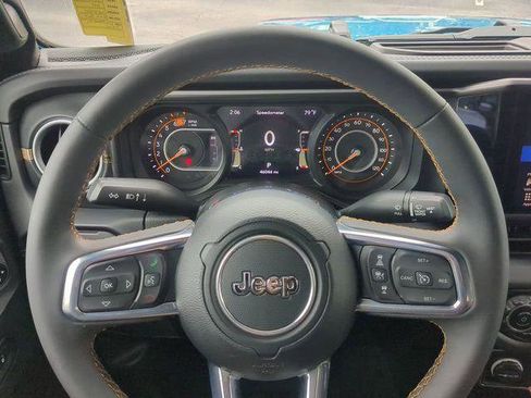 Certified 2024 Jeep Wrangler Unlimited Sahara w/ Technology Group AWD/4WD image 31