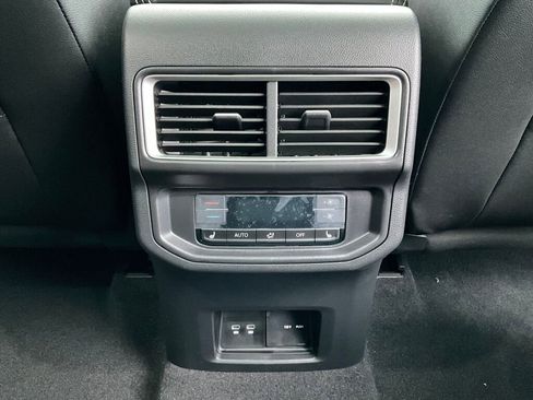 New 2026 Volkswagen Atlas SEL Premium R-Line image 18