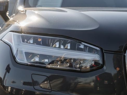 Certified 2023 Volvo XC90 B6 Plus image 13