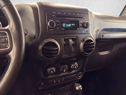 Used 2017 Jeep Wrangler Sport w/ Quick Order Package 24S AWD/4WD image 14