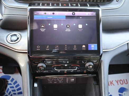 Used 2022 Jeep Grand Cherokee L Limited image 27