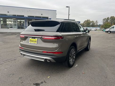 New 2025 Lincoln Corsair Reserve image 7