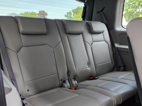 Used 2011 Honda Pilot EX-L image 17