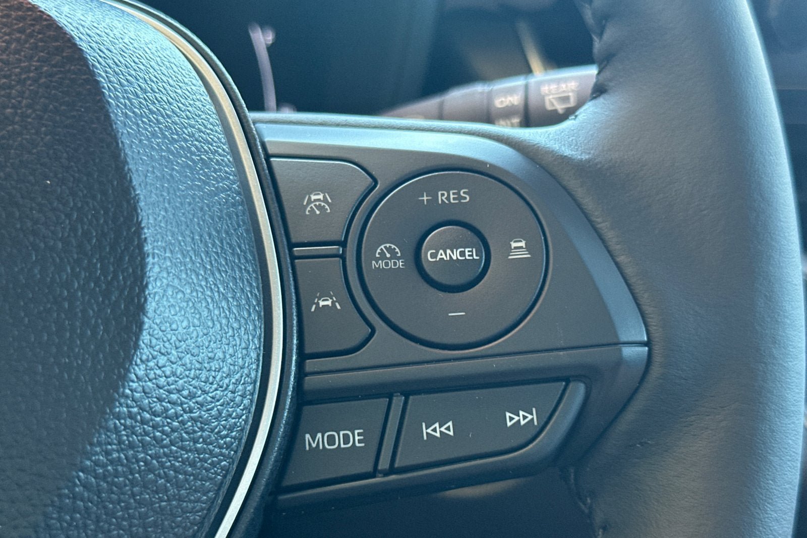 New 2026 Toyota Corolla Cross LE AWD/4WD image 26