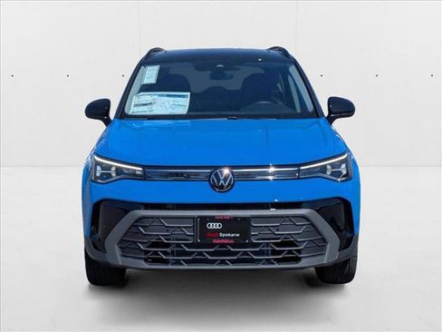 New 2025 Volkswagen Taos SE image 5
