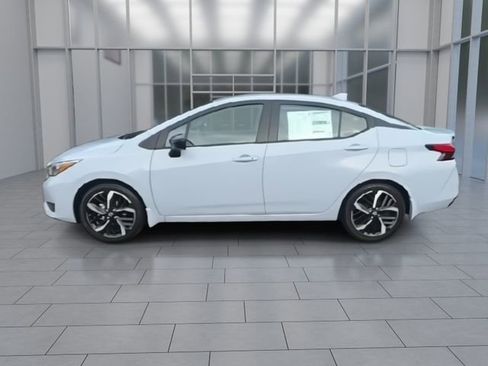 New 2025 Nissan Versa SR w/ Trunk Package image 5