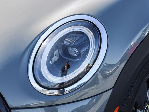 Used 2023 MINI Cooper SE image 5