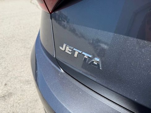 Used 2019 Volkswagen Jetta R-Line FWD image 12