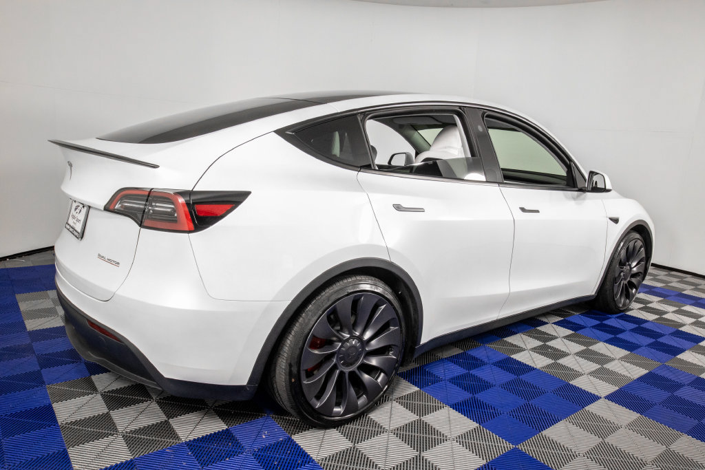Used 2025 Tesla Model Y Performance AWD/4WD image 6