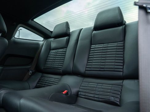 Used 2012 Ford Mustang Shelby GT500 w/ SVT Performance Pkg image 30