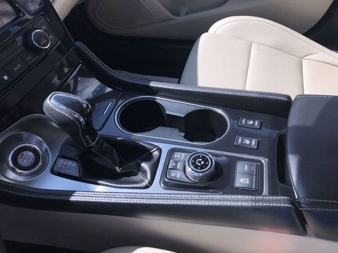 Used 2019 Nissan Maxima 3.5 SL w/ Floor Mat Group FWD image 21