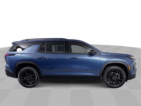 New 2026 Chevrolet Traverse LT w/ Midnight/Sport Edition image 9