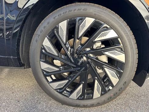 New 2026 Lincoln Nautilus Reserve w/ Jet Appearance Package image 8