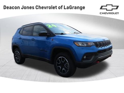 Used 2024 Jeep Compass Trailhawk image 1