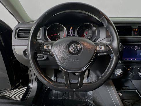 Used 2018 Volkswagen Jetta Wolfsburg Edition image 18