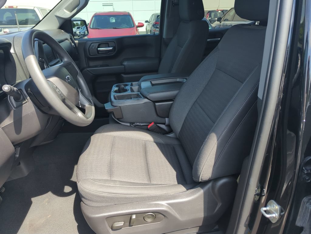 Used 2023 Chevrolet Silverado 1500 Custom Trail Boss w/ LPO, Dark Essentials Package AWD/4WD image 12