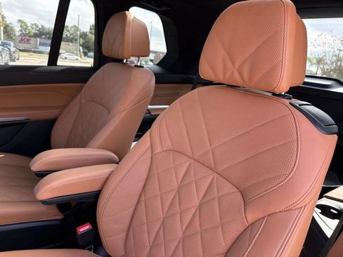 Certified 2024 BMW X7 xDrive40i w/ Executive Package image 15