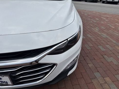 Used 2022 Chevrolet Malibu LT image 23