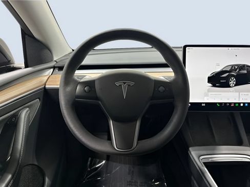 Used 2023 Tesla Model Y Long Range AWD/4WD image 15