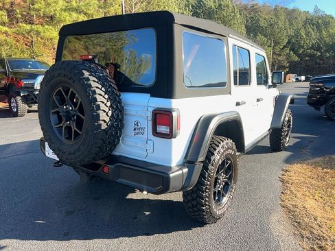 Used 2024 Jeep Wrangler Willys image 5