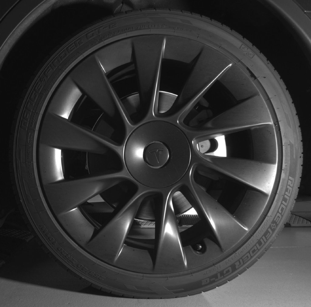 Used 2024 Tesla Model Y 2WD image 26