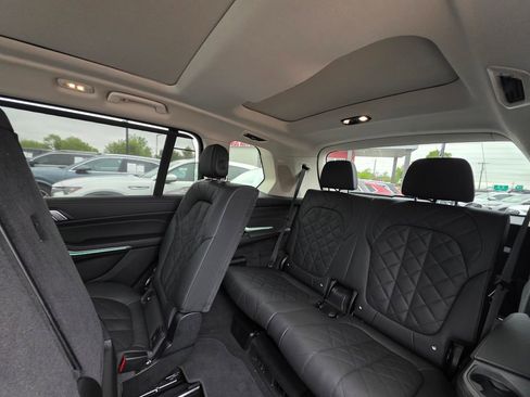 Used 2025 BMW X7 xDrive40i AWD/4WD image 16