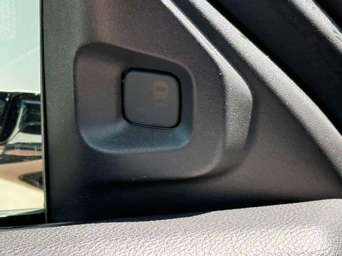 Used 2024 Acura MDX SH-AWD w/ Advance Package image 16