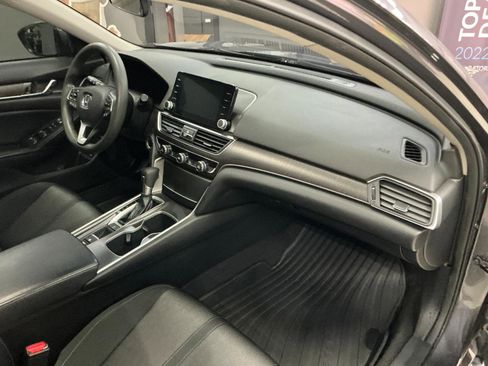 Used 2018 Honda Accord EX image 29