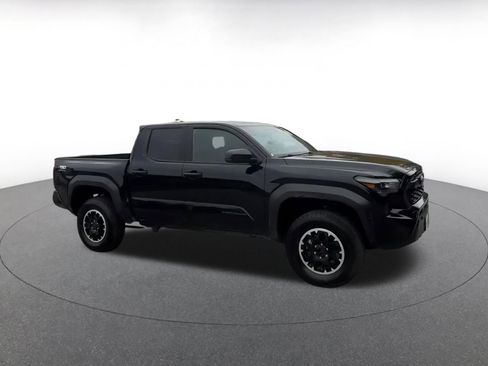 Used 2025 Toyota Tacoma TRD Off-Road image 2