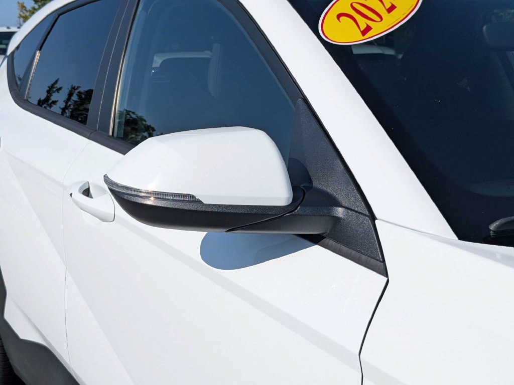 Used 2024 Hyundai Kona SEL AWD/4WD image 11