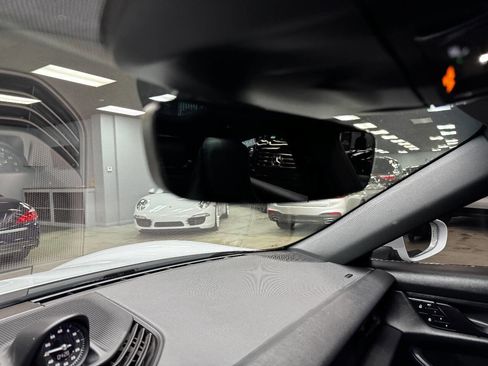 Used 2022 Porsche Taycan 4S image 26