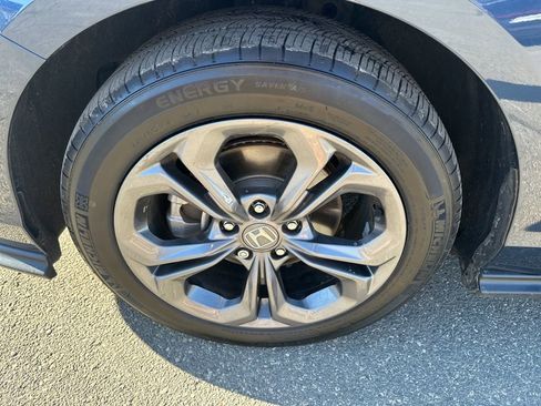 Used 2023 Honda Accord EX image 9