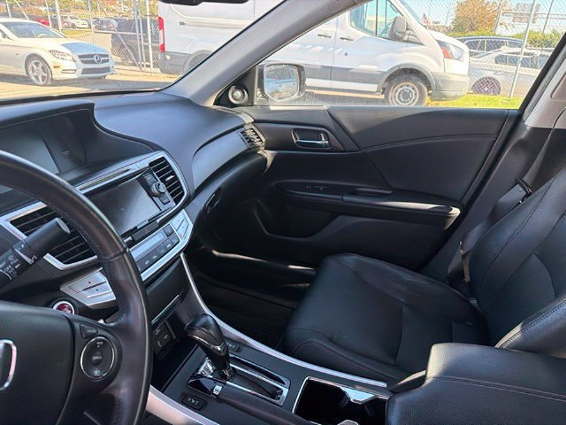 Used 2015 Honda Accord EX-L image 20