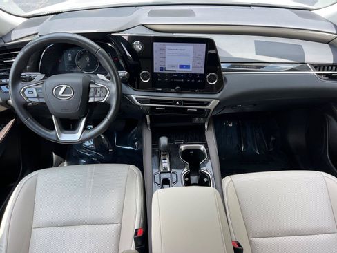 Used 2024 Lexus RX 350 FWD w/ Technology Package image 23
