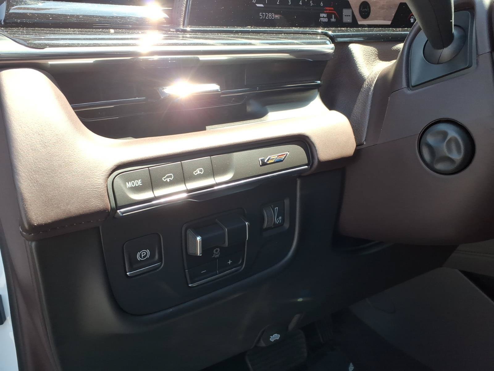 Certified 2023 Cadillac Escalade ESV V w/ LPO, Floor Liner Package AWD/4WD image 24