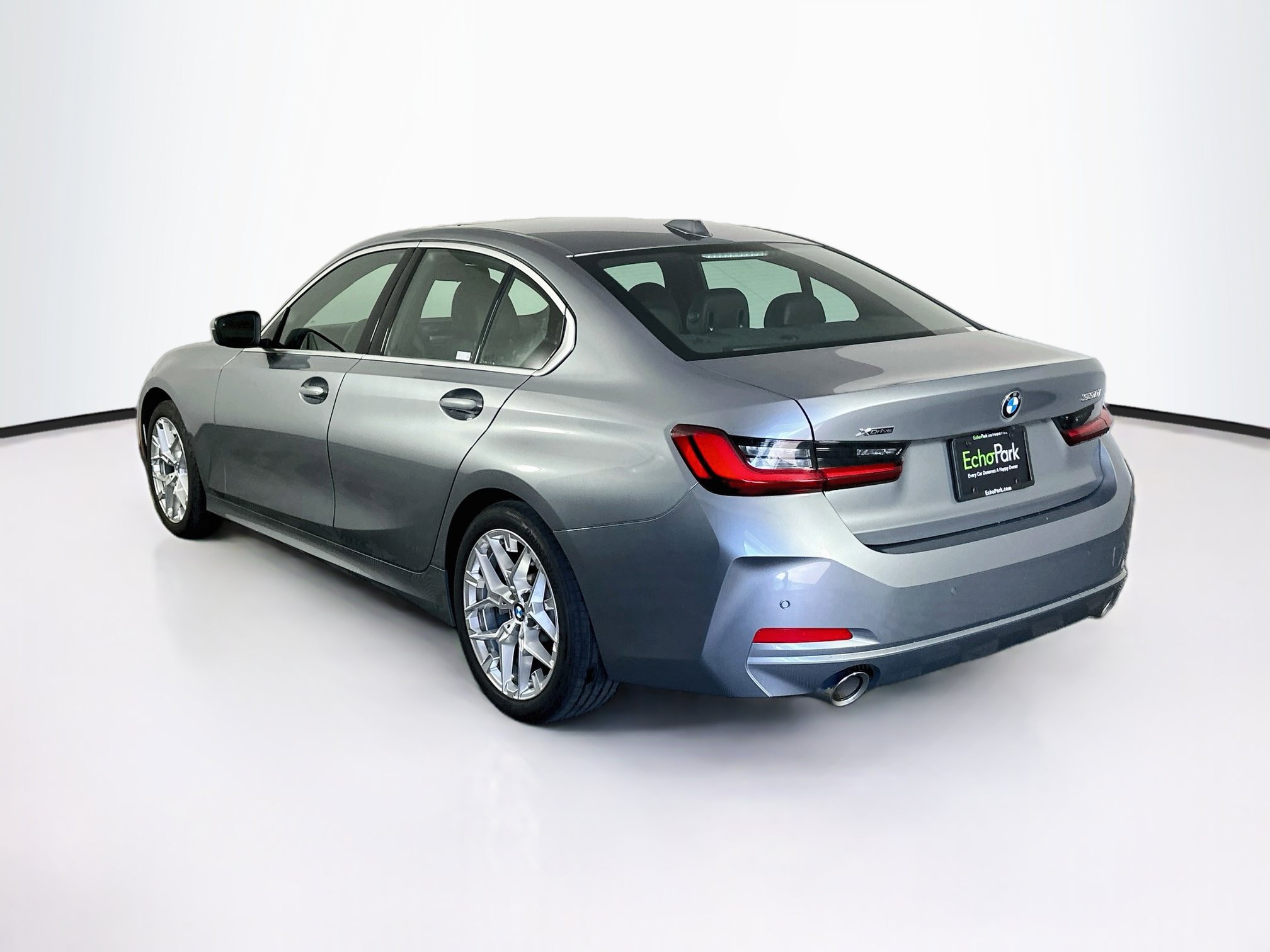 Used 2026 BMW 330i xDrive Sedan AWD/4WD image 5