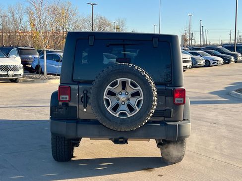 Used 2018 Jeep Wrangler Unlimited Sport S image 11
