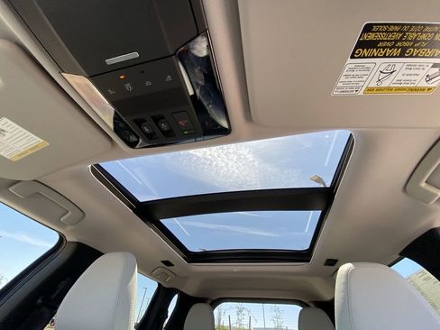 New 2026 Mitsubishi Outlander SE FWD image 15