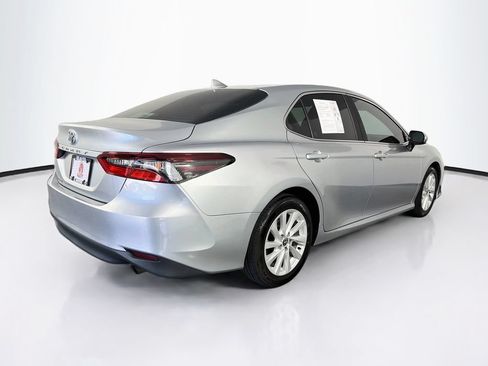 Used 2022 Toyota Camry LE FWD image 10