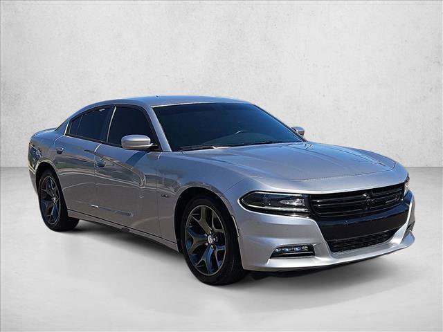 Used 2015 Dodge Charger R/T w/ Plus Group RWD image 4