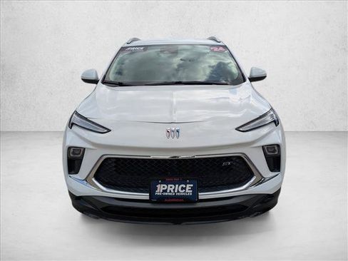 Used 2024 Buick Encore GX Sport Touring image 2