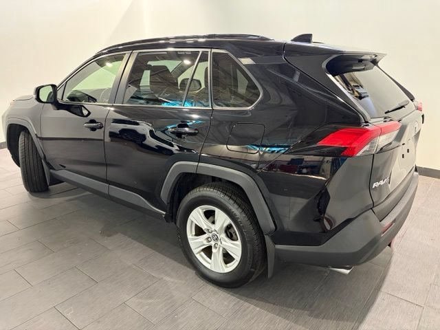 Used 2020 Toyota RAV4 XLE w/ Convenience Package AWD/4WD image 3